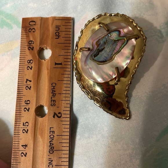 Stunning vintage brass and abalone earrings - Picture 8 of 14